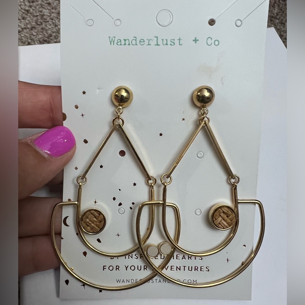 NWT Wanderlust + Co dangling earrings.